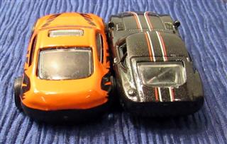 LOT OF 11 MIXED LOT ERTL HOTWHEELS MATTEL DISNEY PIXAR TOY CARS - ASSORTED LOT H